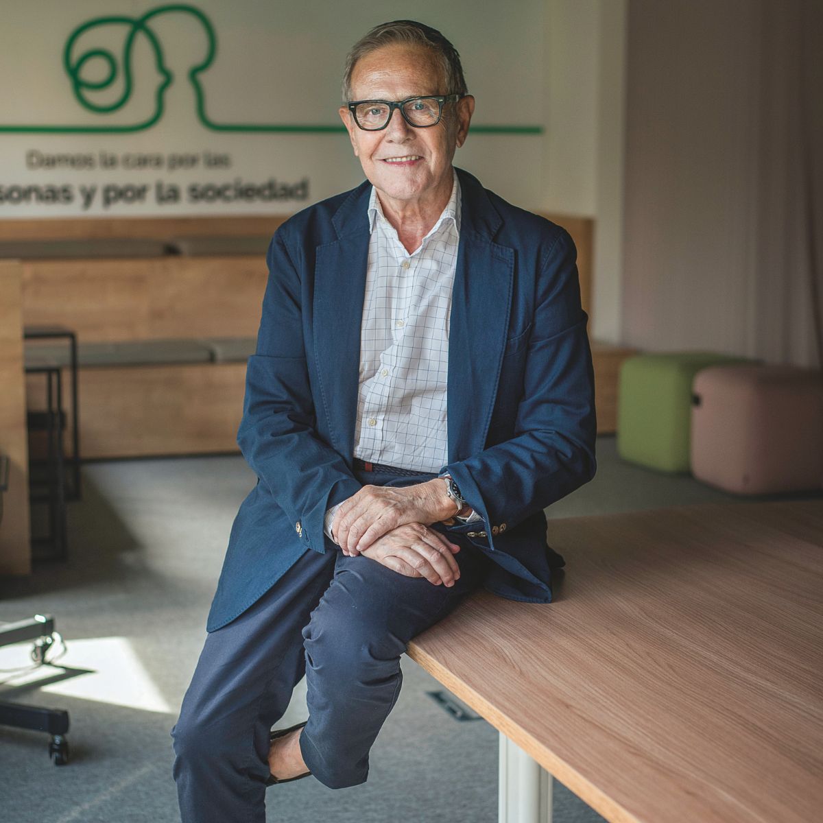 «Faltan oncólogos. Hoy los jóvenes prefieren hacer medicina estética»